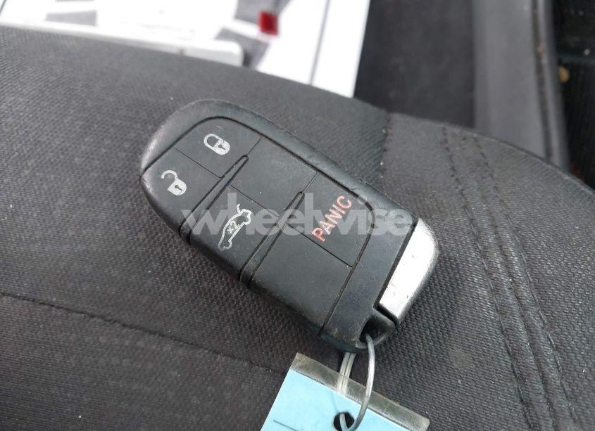 Photo 11 of 2015 Chrysler 200 LIMITED (VIN 1C3CCCAB9FN672547)