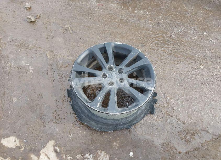 Photo 12 of 2015 Chrysler 200 LIMITED (VIN 1C3CCCAB9FN672547)