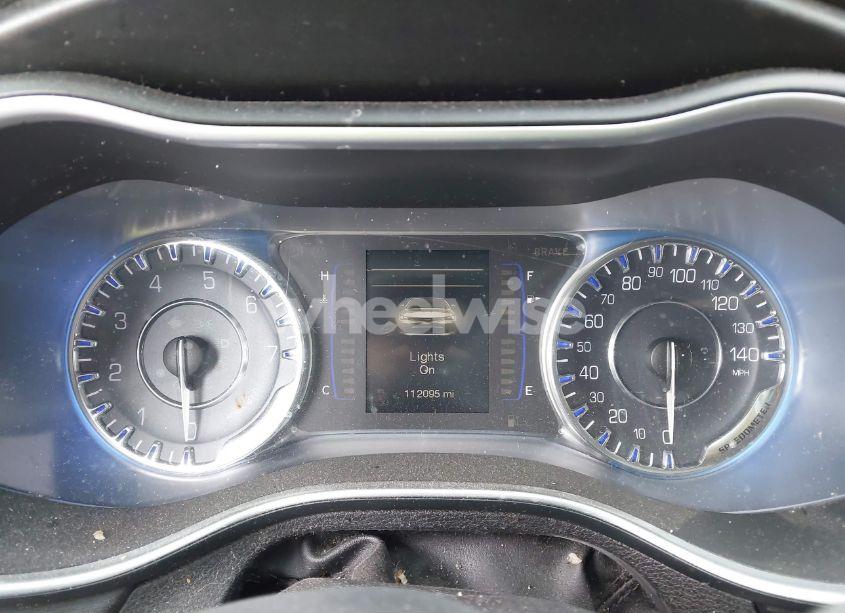 Photo 7 of 2015 Chrysler 200 LIMITED (VIN 1C3CCCAB9FN672547)