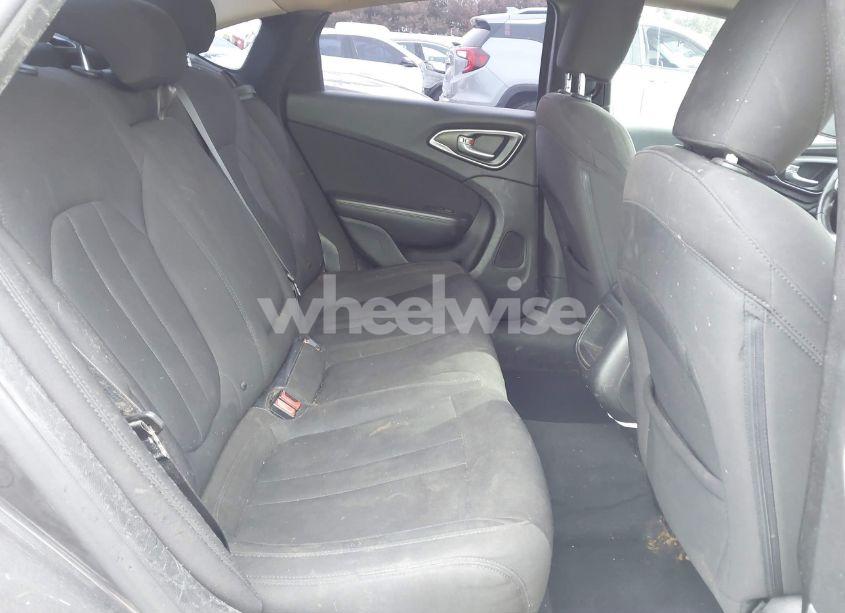 Photo 8 of 2015 Chrysler 200 LIMITED (VIN 1C3CCCAB9FN672547)