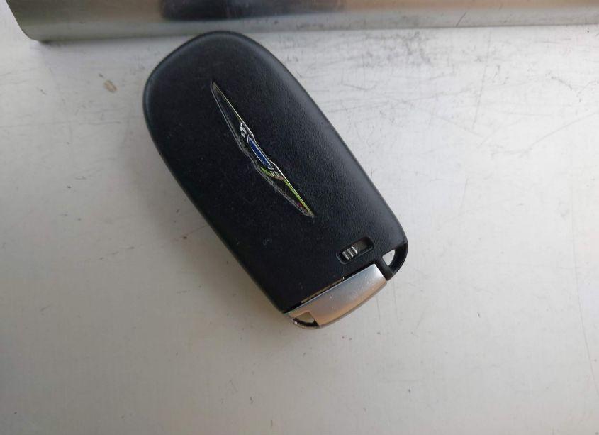 Photo 11 of 2015 Chrysler 200 LIMITED (VIN 1C3CCCAB9FN699442)