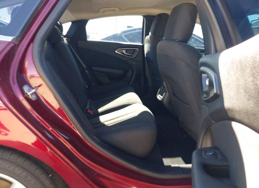 Photo 8 of 2015 Chrysler 200 LIMITED (VIN 1C3CCCAB9FN699442)