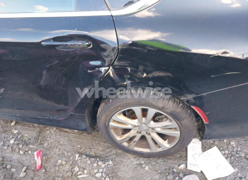 Photo 6 of 2015 Chrysler 200 LIMITED (VIN 1C3CCCAB9FN715400)