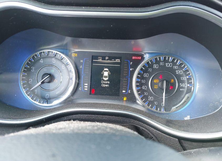 Photo 7 of 2015 Chrysler 200 LIMITED (VIN 1C3CCCAB9FN718488)