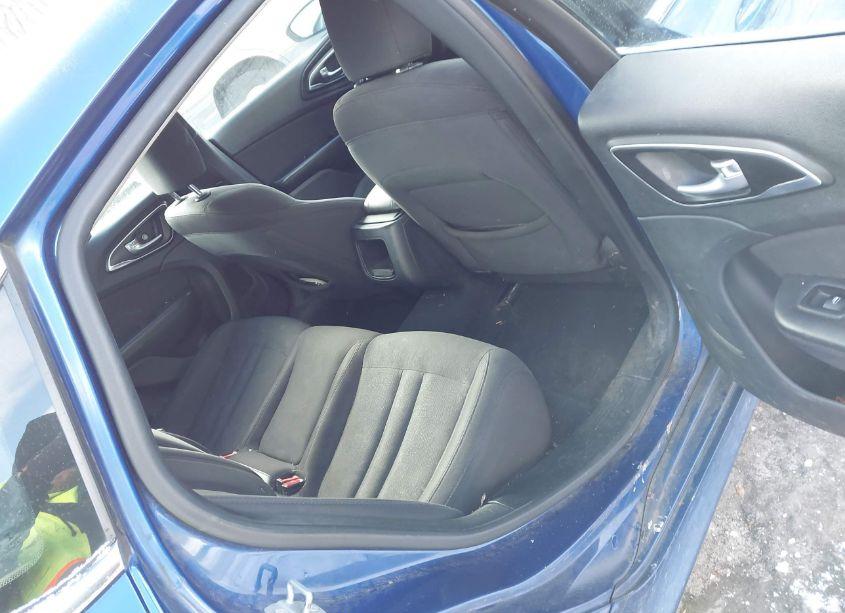 Photo 8 of 2015 Chrysler 200 LIMITED (VIN 1C3CCCAB9FN718488)