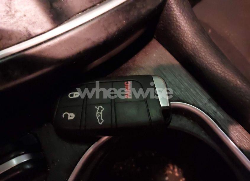 Photo 11 of 2015 Chrysler 200 LIMITED (VIN 1C3CCCAB9FN724632)