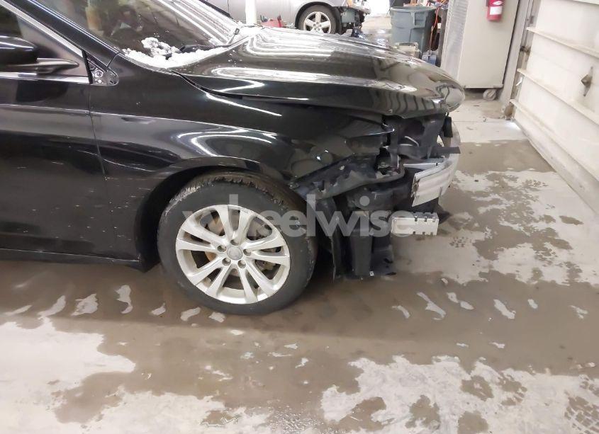 Photo 13 of 2015 Chrysler 200 LIMITED (VIN 1C3CCCAB9FN724632)