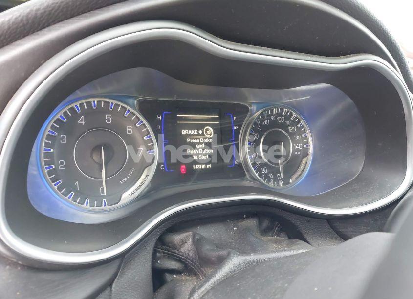 Photo 7 of 2015 Chrysler 200 LIMITED (VIN 1C3CCCAB9FN743696)