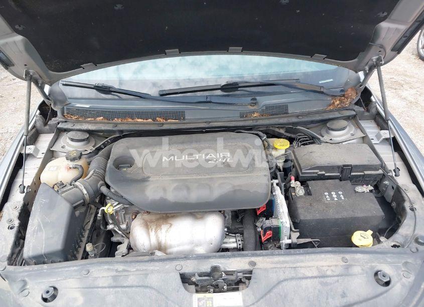 Photo 10 of 2015 Chrysler 200 LIMITED (VIN 1C3CCCAB9FN744430)