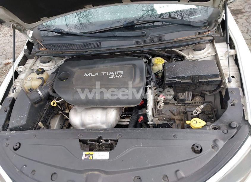 Photo 10 of 2015 Chrysler 200 LIMITED (VIN 1C3CCCAB9FN746176)
