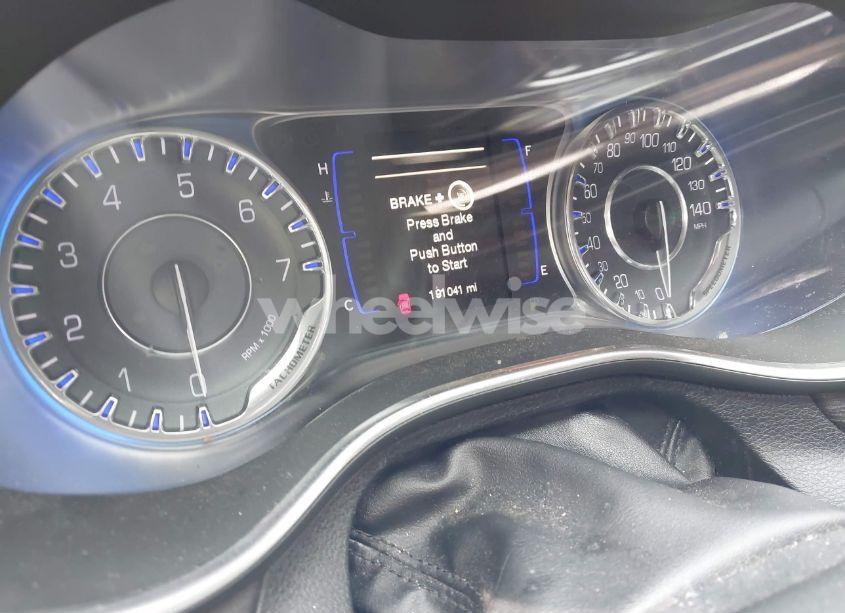 Photo 7 of 2015 Chrysler 200 LIMITED (VIN 1C3CCCAB9FN746176)