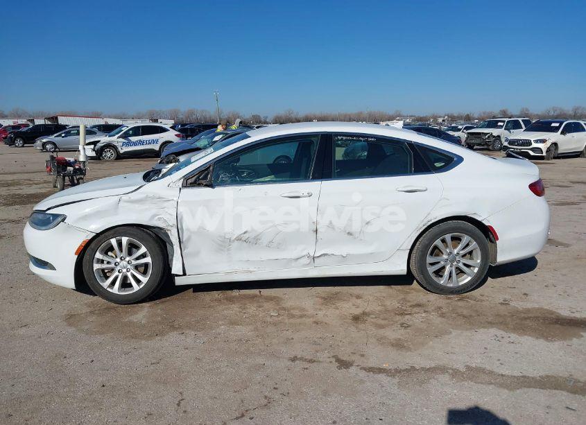 Photo 14 of 2015 Chrysler 200 LIMITED (VIN 1C3CCCAB9FN747960)