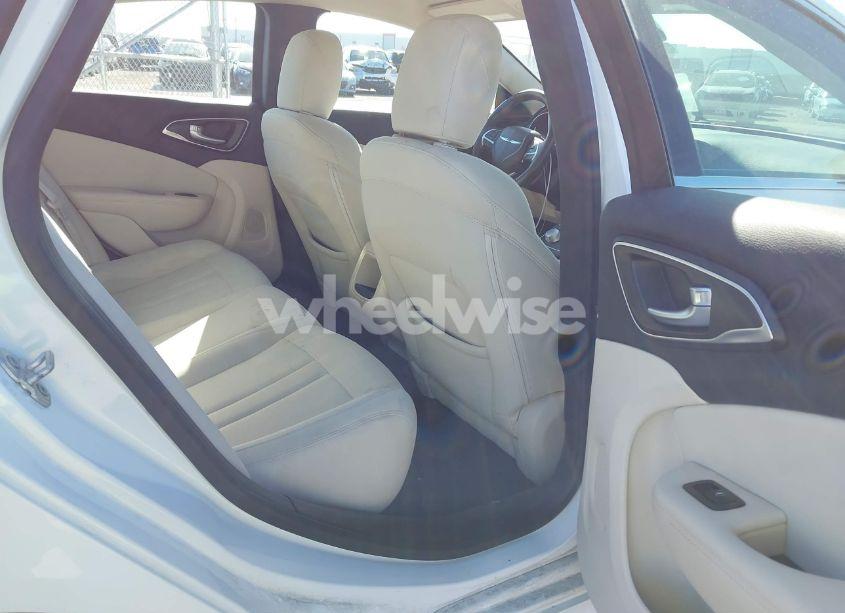 Photo 8 of 2015 Chrysler 200 LIMITED (VIN 1C3CCCAB9FN747960)