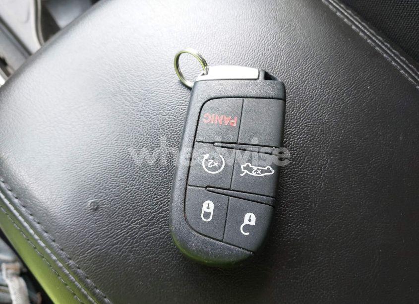 Photo 11 of 2015 Chrysler 200 LIMITED (VIN 1C3CCCAB9FN757257)