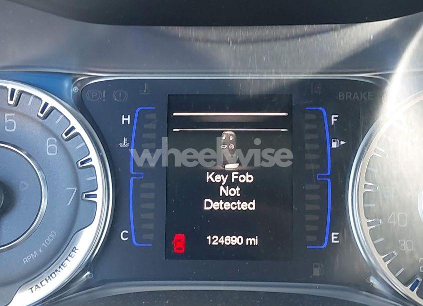 Photo 14 of 2016 Chrysler 200 (VIN 1C3CCCAB9GN107779)