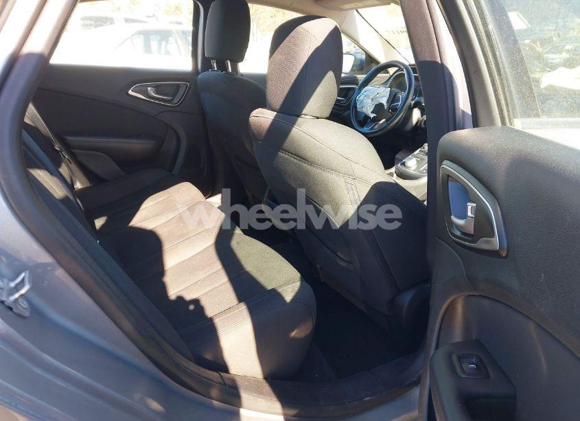 Photo 8 of 2016 Chrysler 200 (VIN 1C3CCCAB9GN107779)