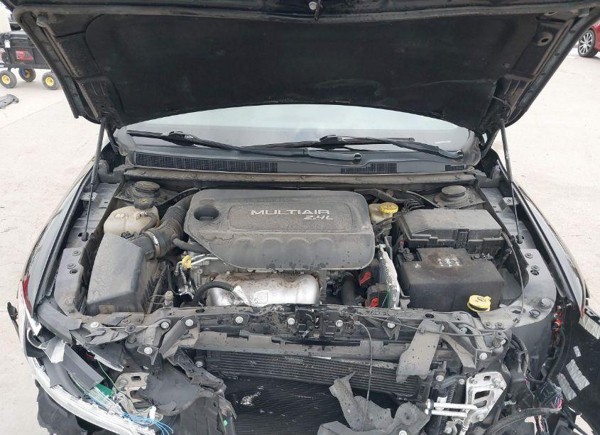 Photo 10 of 2016 Chrysler 200 LIMITED (VIN 1C3CCCAB9GN112741)