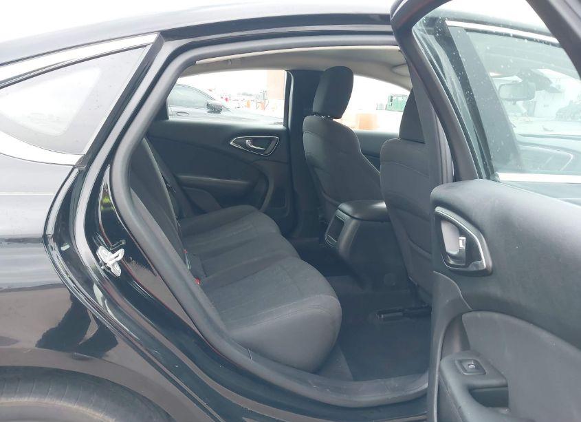 Photo 8 of 2016 Chrysler 200 LIMITED (VIN 1C3CCCAB9GN112741)