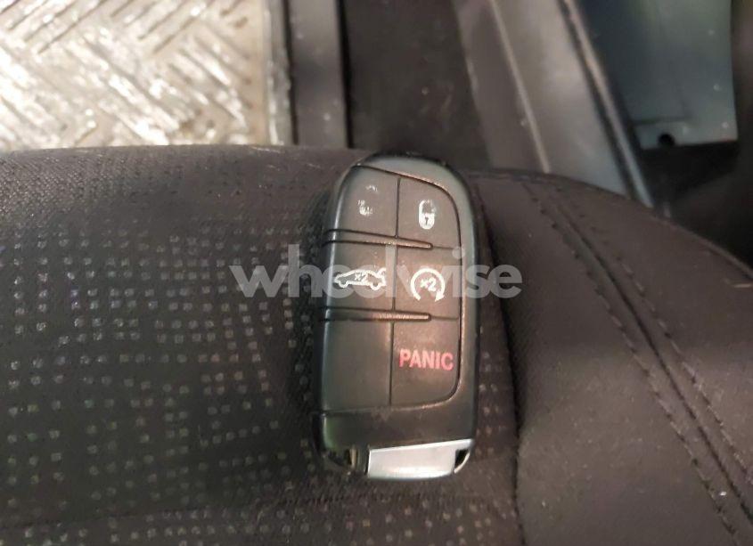 Photo 11 of 2016 Chrysler 200 LIMITED (VIN 1C3CCCAB9GN120421)