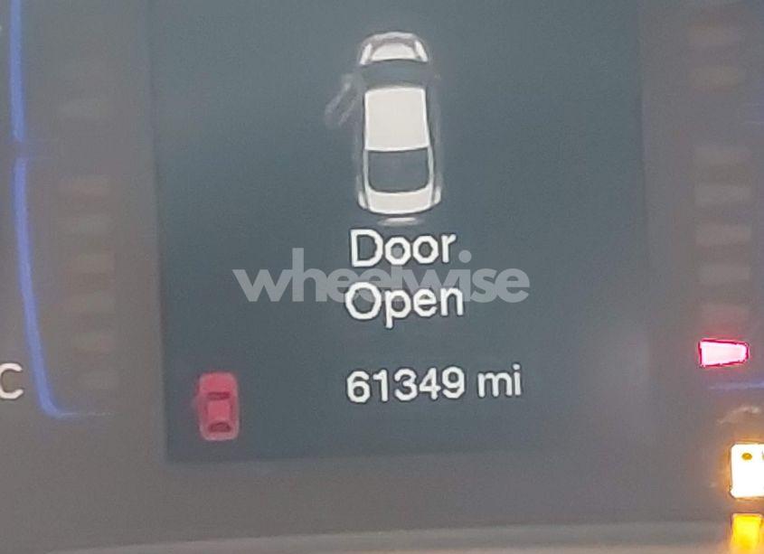 Photo 16 of 2016 Chrysler 200 LIMITED (VIN 1C3CCCAB9GN120421)