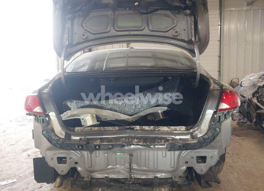 Photo 6 of 2016 Chrysler 200 LIMITED (VIN 1C3CCCAB9GN120421)