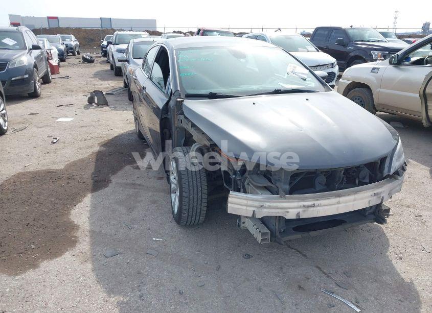 2016 Chrysler 200 LIMITED (VIN 1C3CCCAB9GN131984) main photo