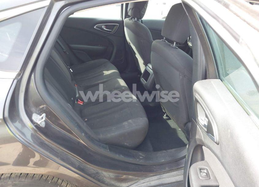 Photo 8 of 2016 Chrysler 200 LIMITED (VIN 1C3CCCAB9GN131984)