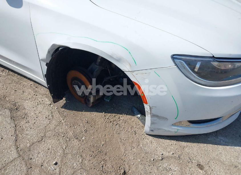 Photo 6 of 2016 Chrysler 200 LIMITED (VIN 1C3CCCAB9GN149529)