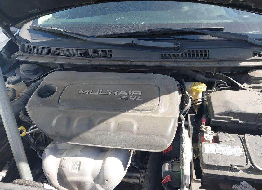 Photo 10 of 2016 Chrysler 200 LIMITED (VIN 1C3CCCAB9GN152690)