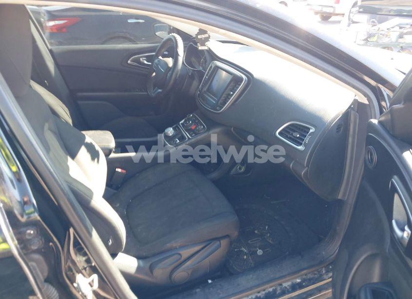 Photo 5 of 2016 Chrysler 200 LIMITED (VIN 1C3CCCAB9GN158120)