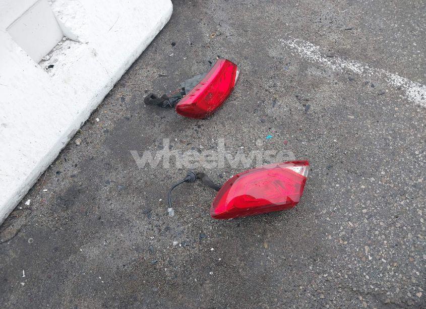 Photo 12 of 2016 Chrysler 200 LIMITED (VIN 1C3CCCAB9GN158926)