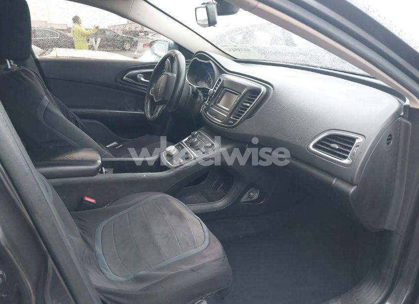 Photo 5 of 2016 Chrysler 200 LIMITED (VIN 1C3CCCAB9GN158926)