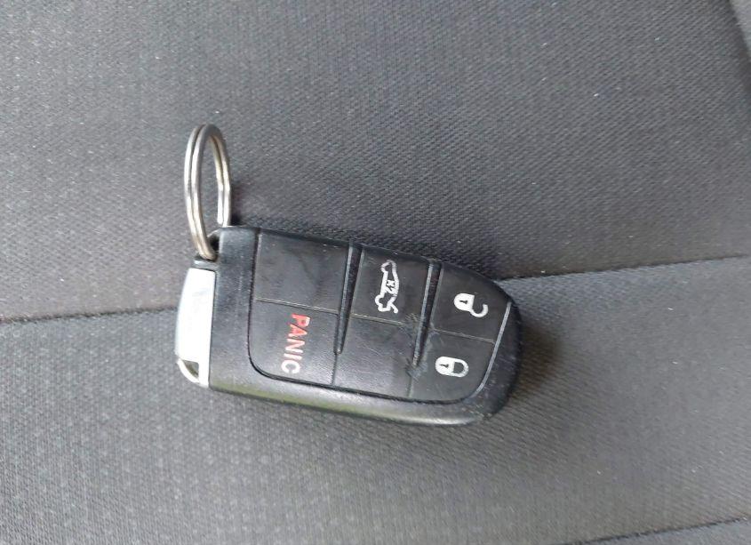 Photo 11 of 2016 Chrysler 200 LIMITED (VIN 1C3CCCAB9GN172714)