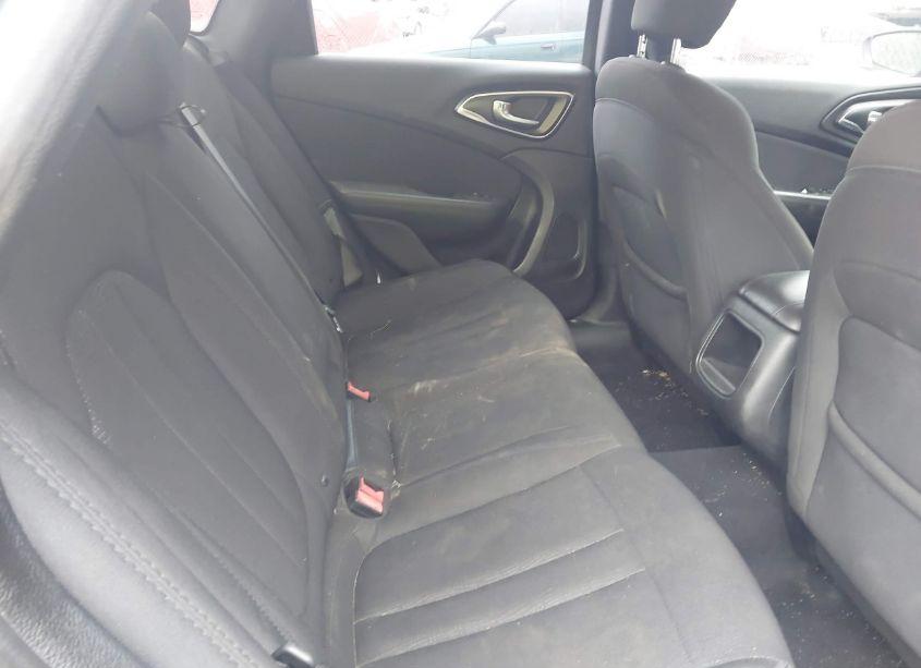 Photo 8 of 2016 Chrysler 200 LIMITED (VIN 1C3CCCAB9GN172714)