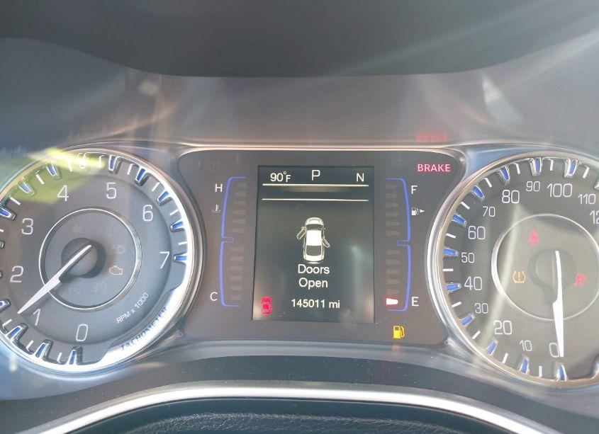 Photo 7 of 2016 Chrysler 200 LIMITED (VIN 1C3CCCAB9GN173006)