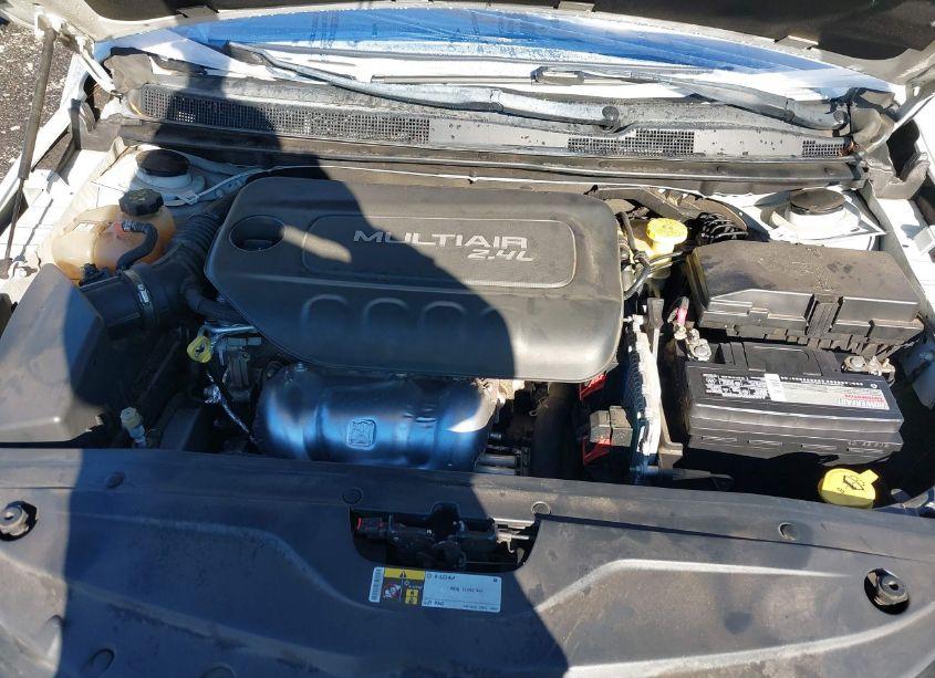 Photo 10 of 2016 Chrysler 200 LIMITED PLATINUM (VIN 1C3CCCAB9GN177086)