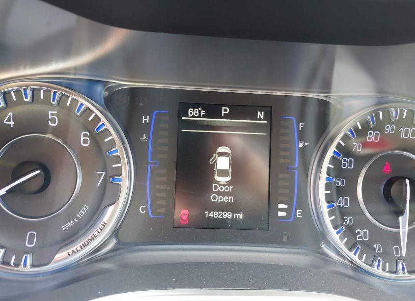 Photo 7 of 2016 Chrysler 200 LIMITED PLATINUM (VIN 1C3CCCAB9GN177086)