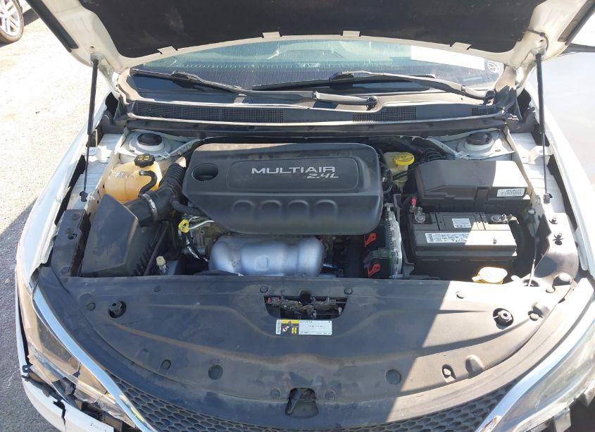 Photo 10 of 2015 Chrysler 200 LIMITED (VIN 1C3CCCABXFN504707)