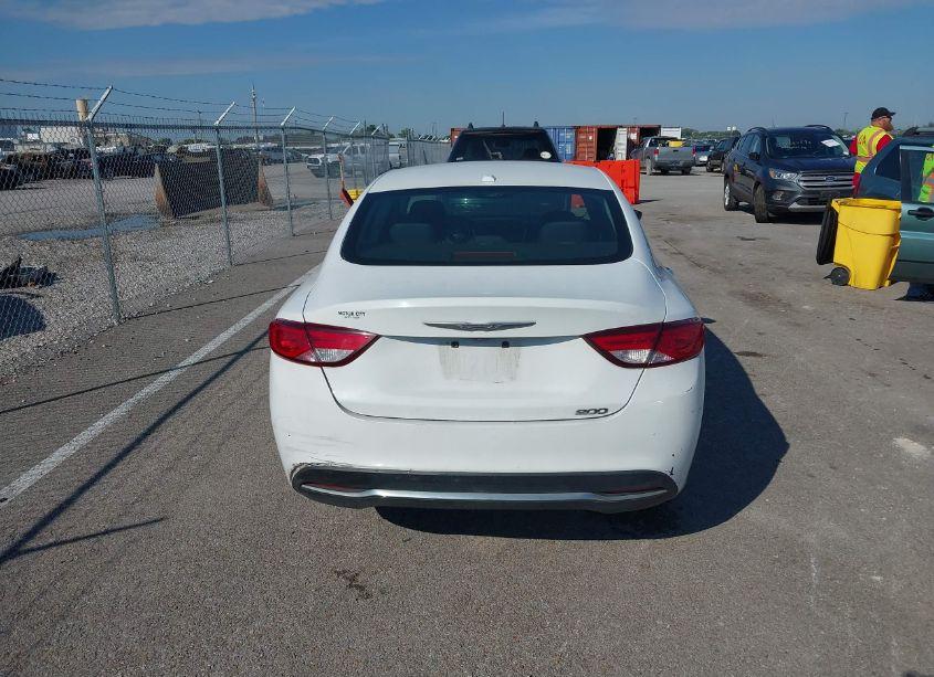Photo 16 of 2015 Chrysler 200 LIMITED (VIN 1C3CCCABXFN504707)