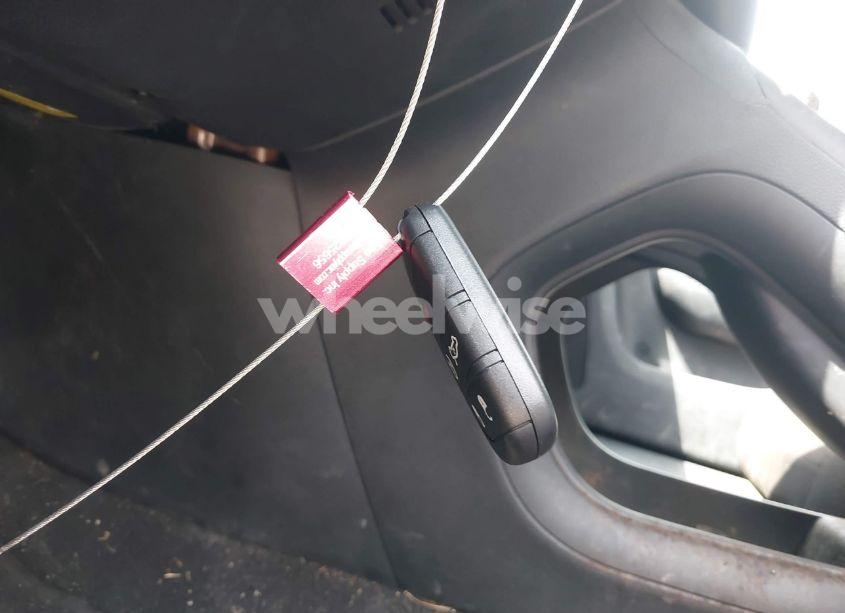 Photo 11 of 2015 Chrysler 200 LIMITED (VIN 1C3CCCABXFN535097)