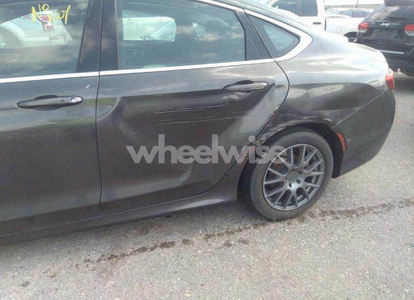 Photo 6 of 2015 Chrysler 200 LIMITED (VIN 1C3CCCABXFN535097)