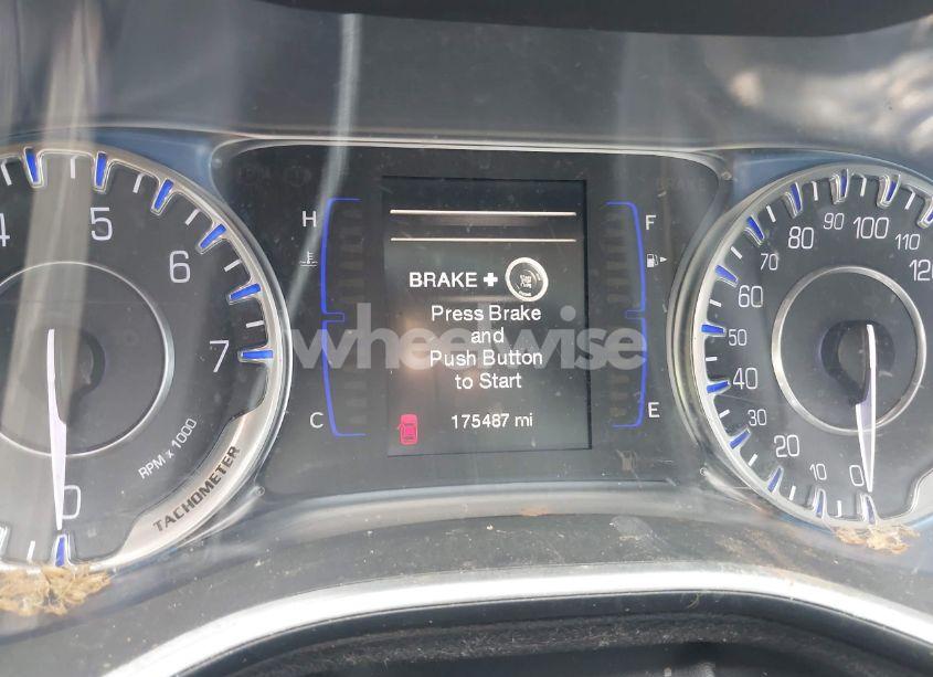 Photo 7 of 2015 Chrysler 200 LIMITED (VIN 1C3CCCABXFN535097)