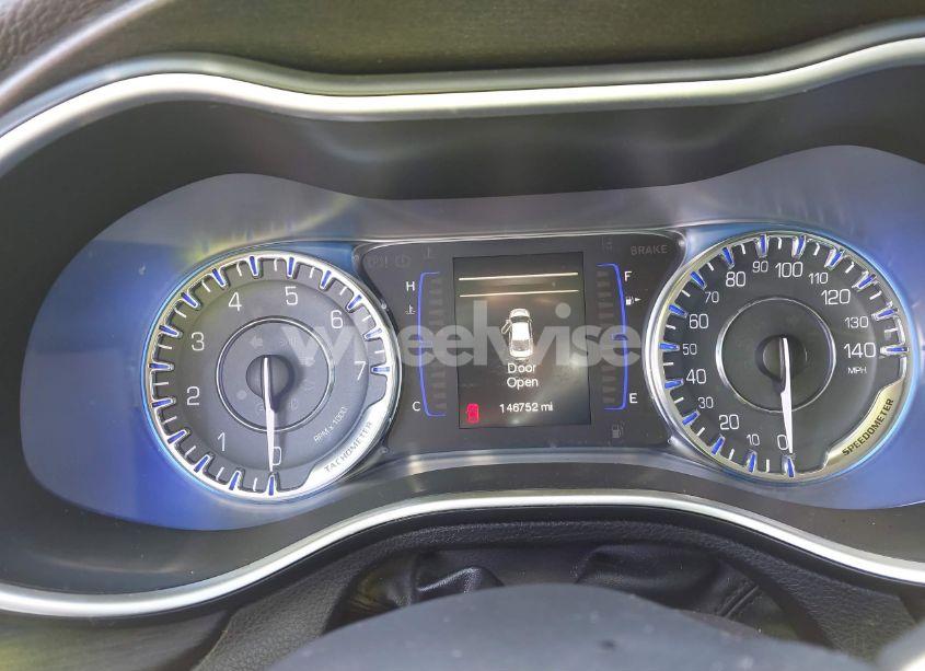 Photo 7 of 2015 Chrysler 200 LIMITED (VIN 1C3CCCABXFN554619)