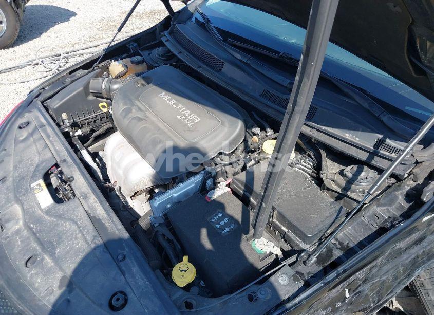 Photo 10 of 2015 Chrysler 200 LIMITED (VIN 1C3CCCABXFN557780)