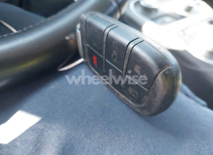 Photo 11 of 2015 Chrysler 200 LIMITED (VIN 1C3CCCABXFN557780)