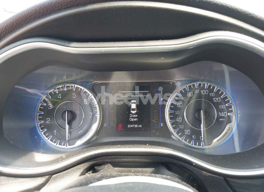 Photo 7 of 2015 Chrysler 200 LIMITED (VIN 1C3CCCABXFN568844)