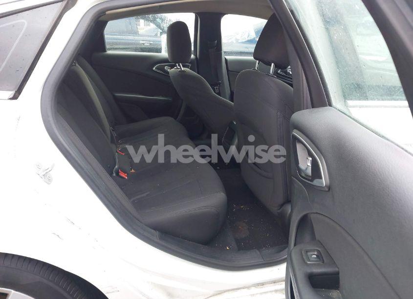 Photo 8 of 2015 Chrysler 200 LIMITED (VIN 1C3CCCABXFN575986)