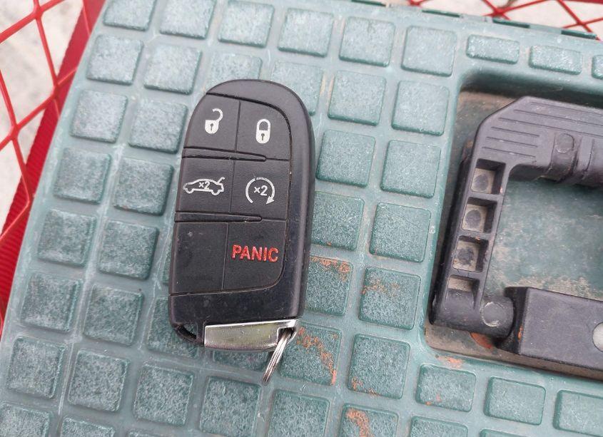 Photo 11 of 2015 Chrysler 200 LIMITED (VIN 1C3CCCABXFN581884)