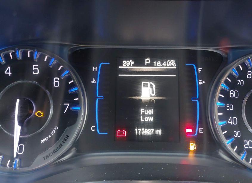 Photo 7 of 2015 Chrysler 200 LIMITED (VIN 1C3CCCABXFN581884)