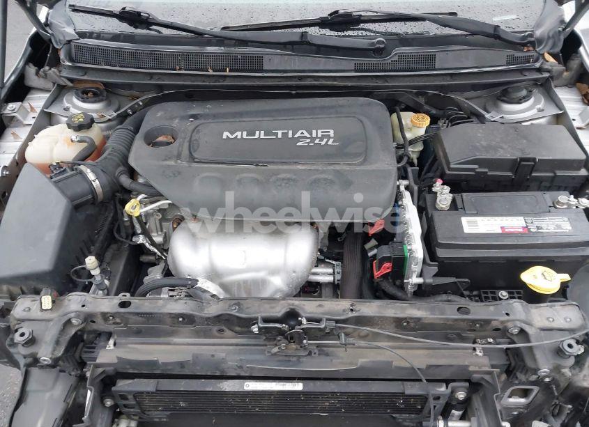 Photo 10 of 2015 Chrysler 200 LIMITED (VIN 1C3CCCABXFN586700)